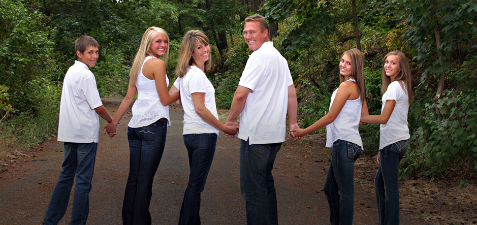 Dr. Ron Ellingsen, an Orthodontist and his family in Spokane, WA.